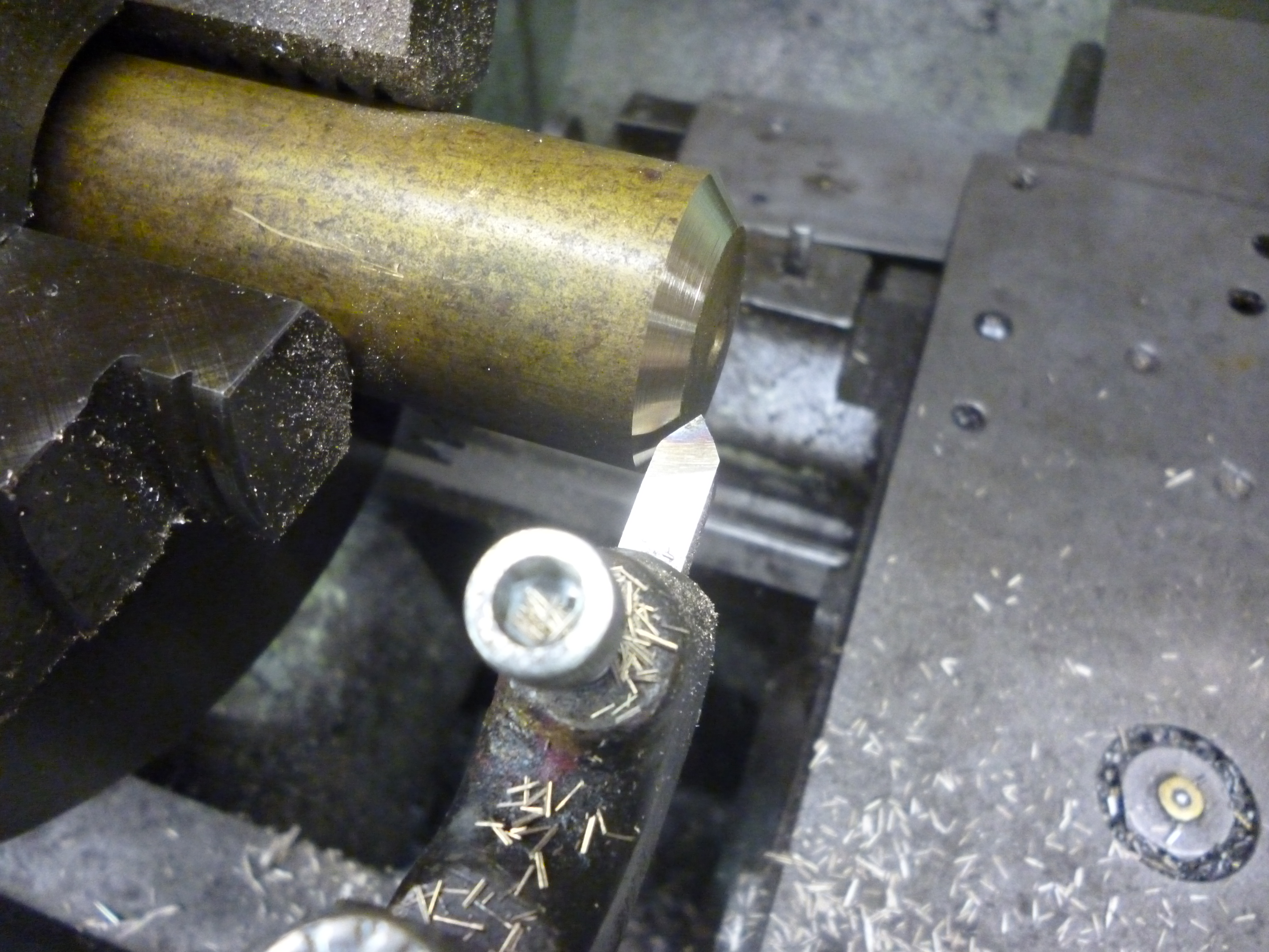 how to cut left hand threads on a manual lathe